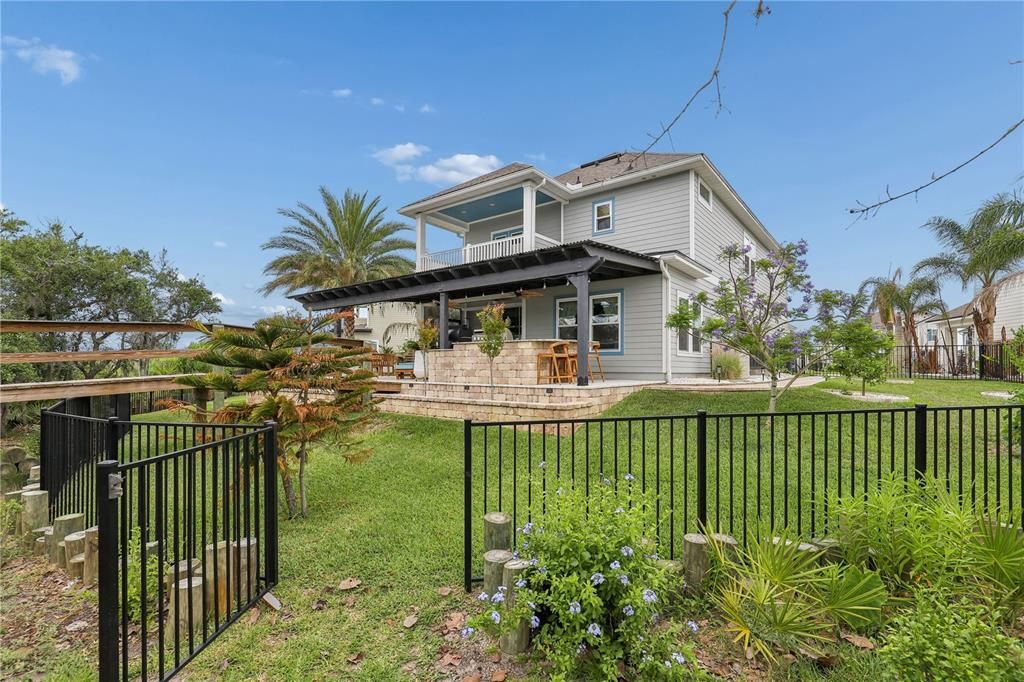 For Sale: $1,595,000 (4 beds, 3 baths, 2498 Square Feet)