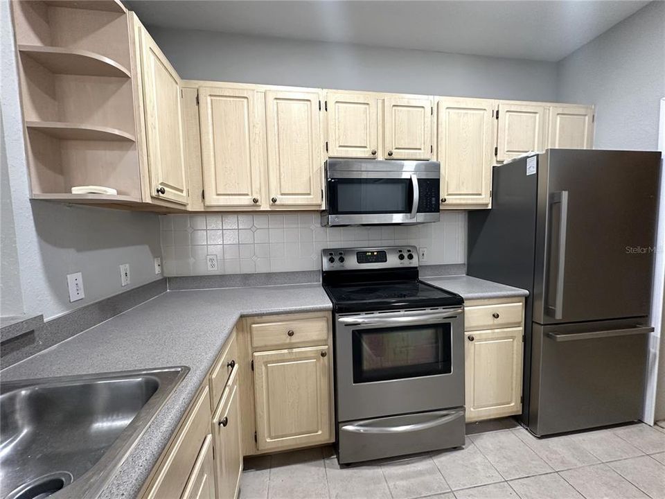 В аренду: $1,575 (2 спален, 2 ванн, 1048 Квадратных фут)