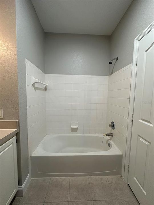 В аренду: $1,575 (2 спален, 2 ванн, 1048 Квадратных фут)