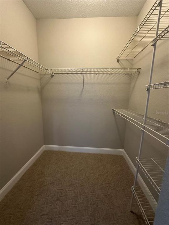 В аренду: $1,575 (2 спален, 2 ванн, 1048 Квадратных фут)
