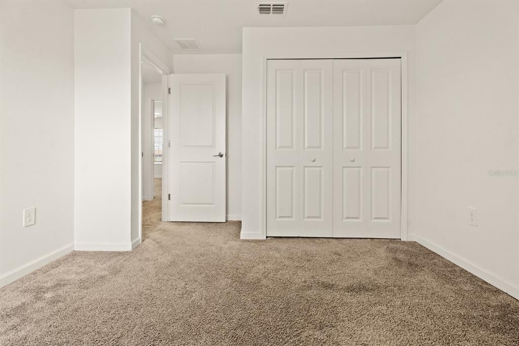 Active With Contract: $309,900 (3 beds, 2 baths, 1600 Square Feet)