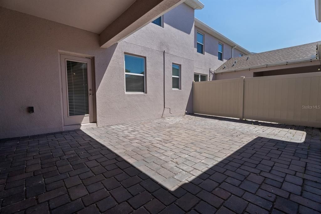 Active With Contract: $309,900 (3 beds, 2 baths, 1600 Square Feet)
