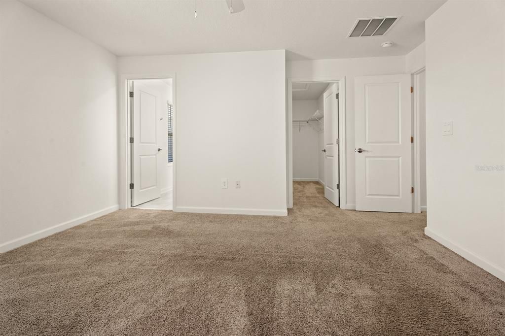 Active With Contract: $309,900 (3 beds, 2 baths, 1600 Square Feet)