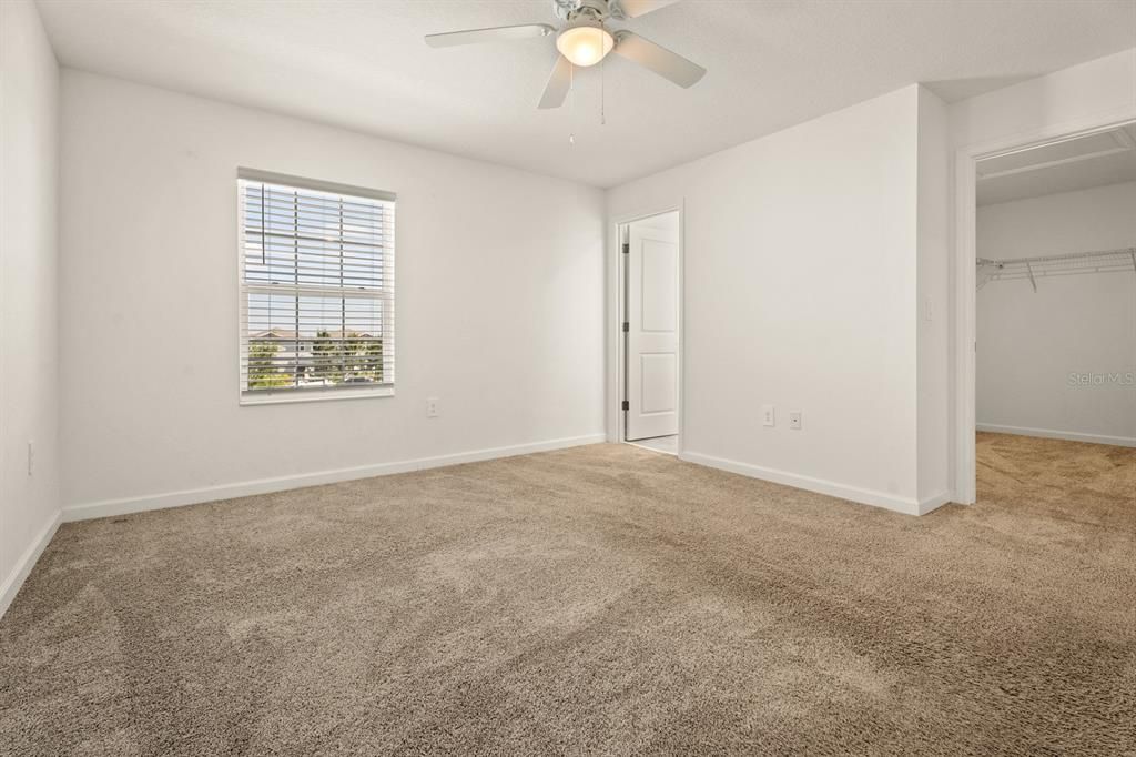 Active With Contract: $309,900 (3 beds, 2 baths, 1600 Square Feet)