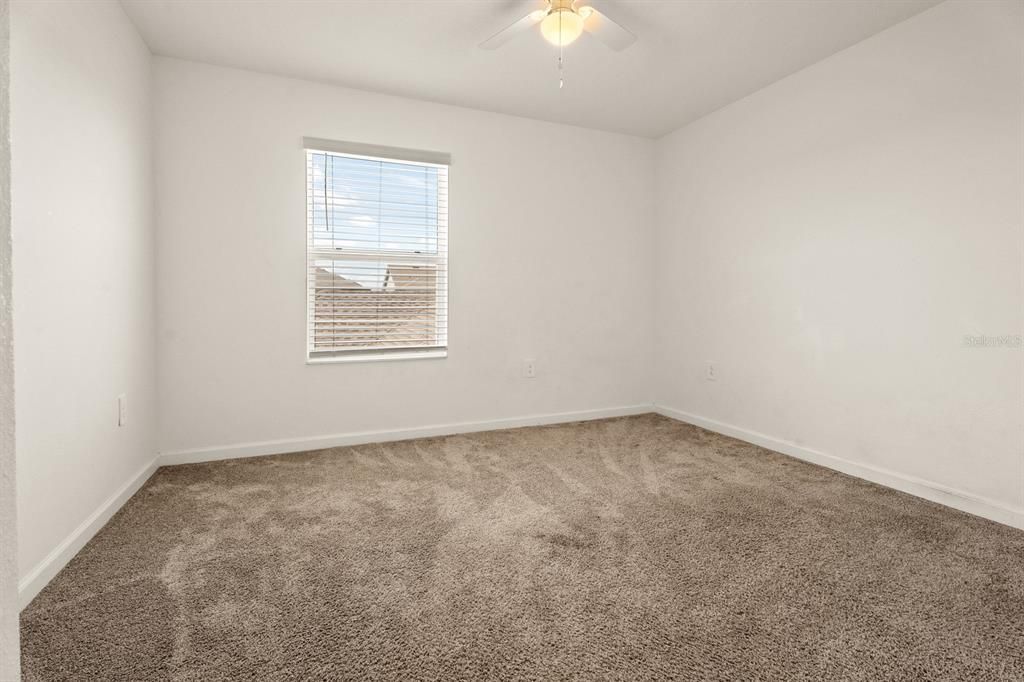 Active With Contract: $309,900 (3 beds, 2 baths, 1600 Square Feet)