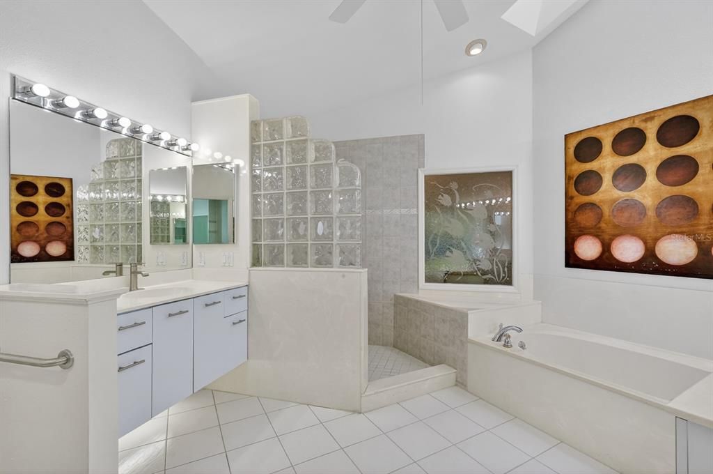 For Sale: $786,000 (3 beds, 3 baths, 3259 Square Feet)