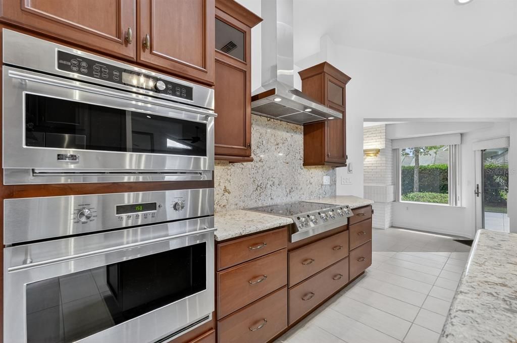 For Sale: $786,000 (3 beds, 3 baths, 3259 Square Feet)