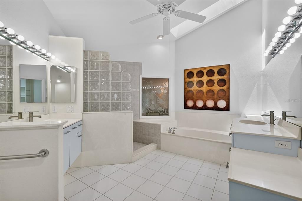 For Sale: $786,000 (3 beds, 3 baths, 3259 Square Feet)