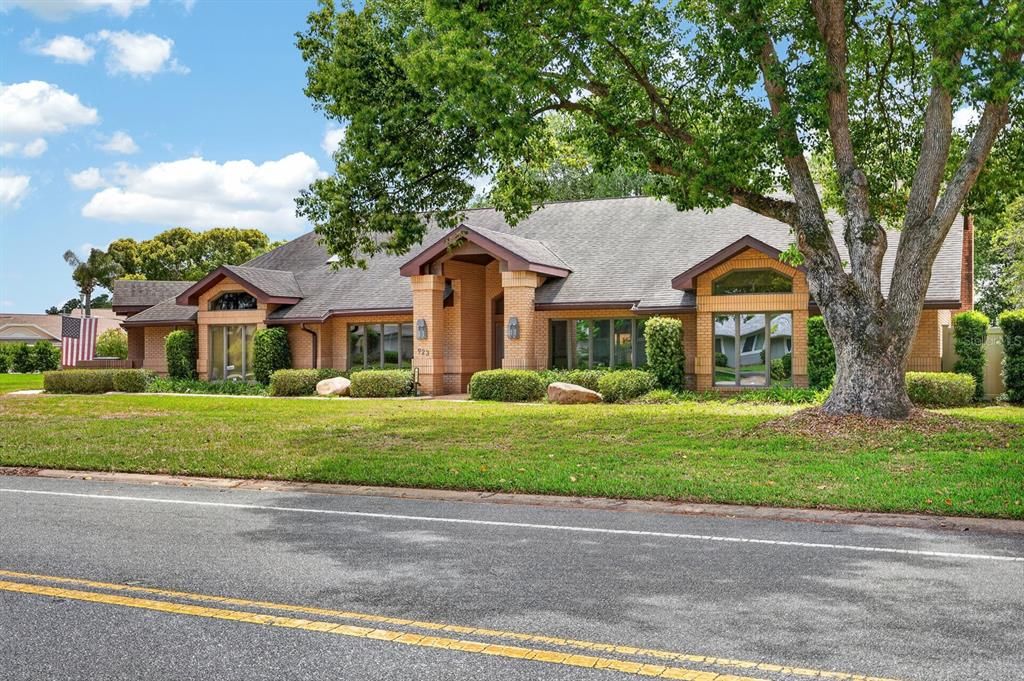 For Sale: $786,000 (3 beds, 3 baths, 3259 Square Feet)