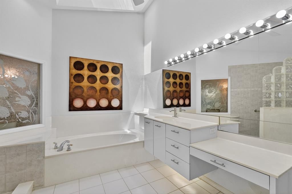 For Sale: $786,000 (3 beds, 3 baths, 3259 Square Feet)