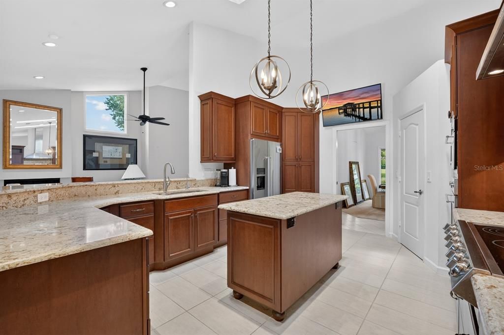 For Sale: $786,000 (3 beds, 3 baths, 3259 Square Feet)