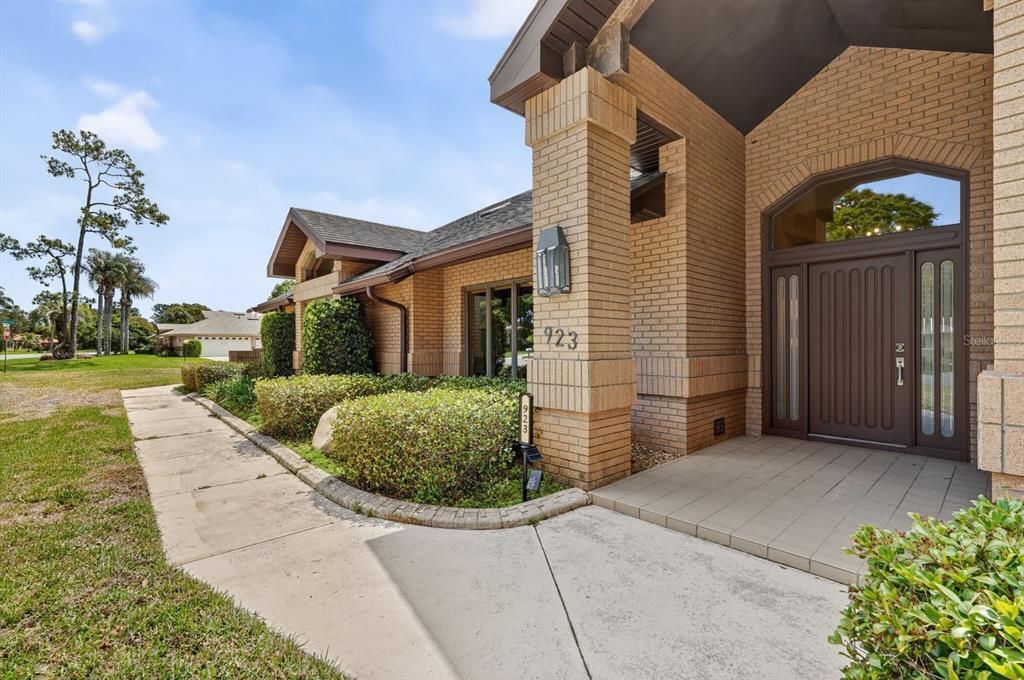 For Sale: $786,000 (3 beds, 3 baths, 3259 Square Feet)