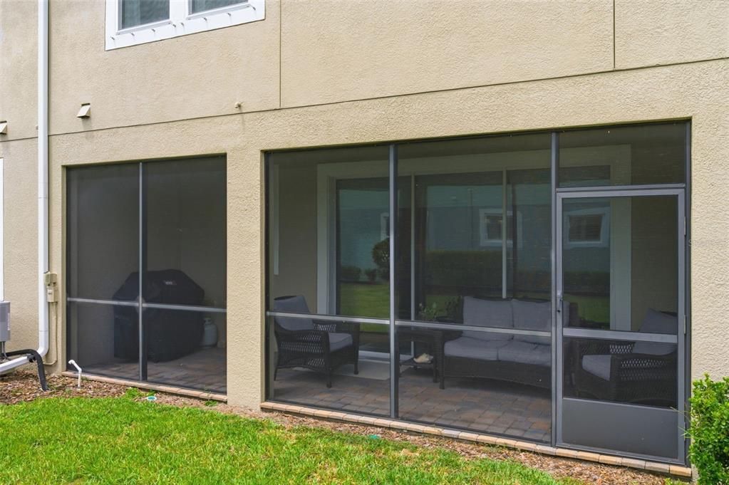 Activo con contrato: $499,000 (3 camas, 2 baños, 2230 Pies cuadrados)