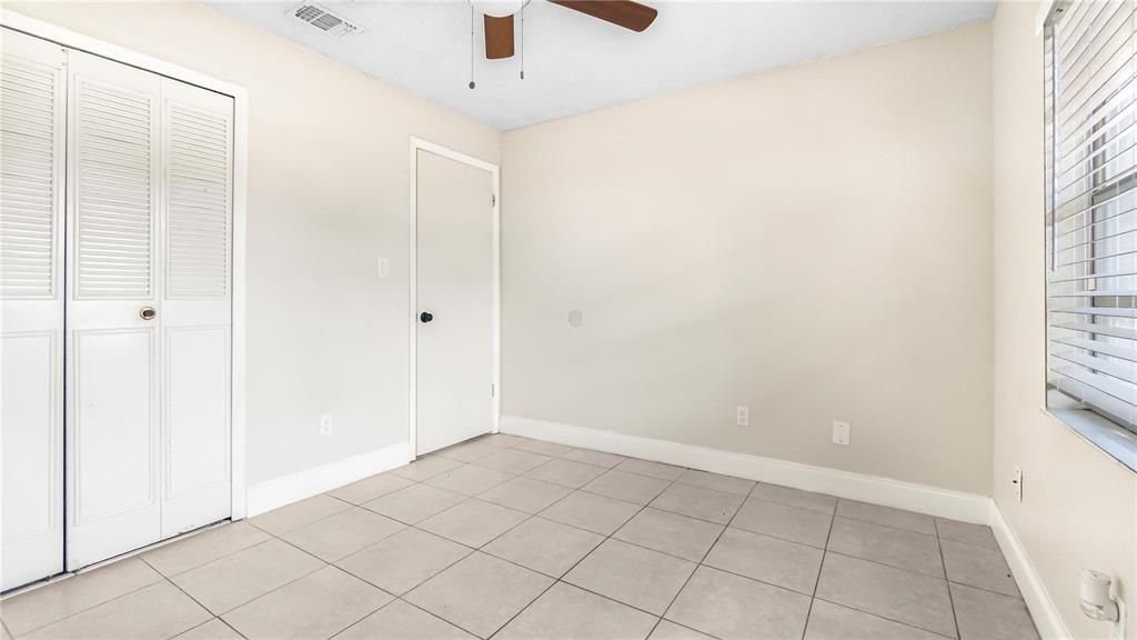 For Sale: $160,000 (2 beds, 2 baths, 864 Square Feet)