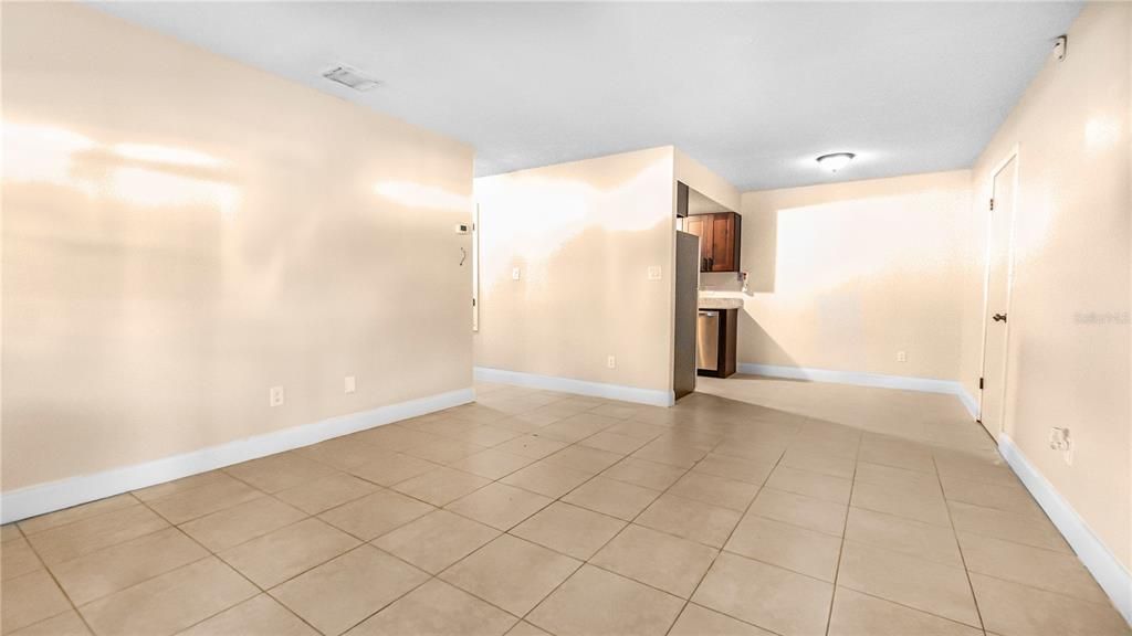For Sale: $160,000 (2 beds, 2 baths, 864 Square Feet)