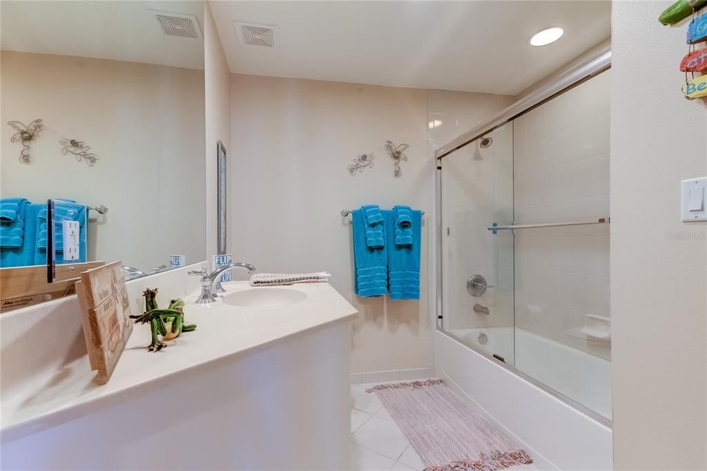 В аренду: $8,500 (3 спален, 3 ванн, 2087 Квадратных фут)