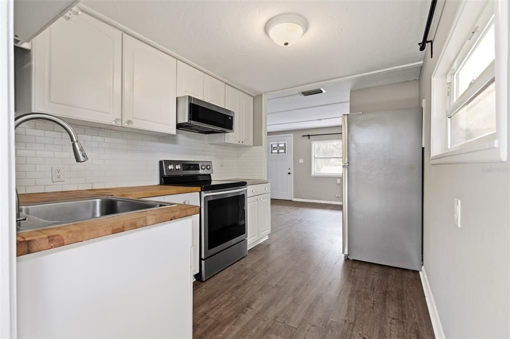 Activo con contrato: $235,000 (2 camas, 1 baños, 572 Pies cuadrados)