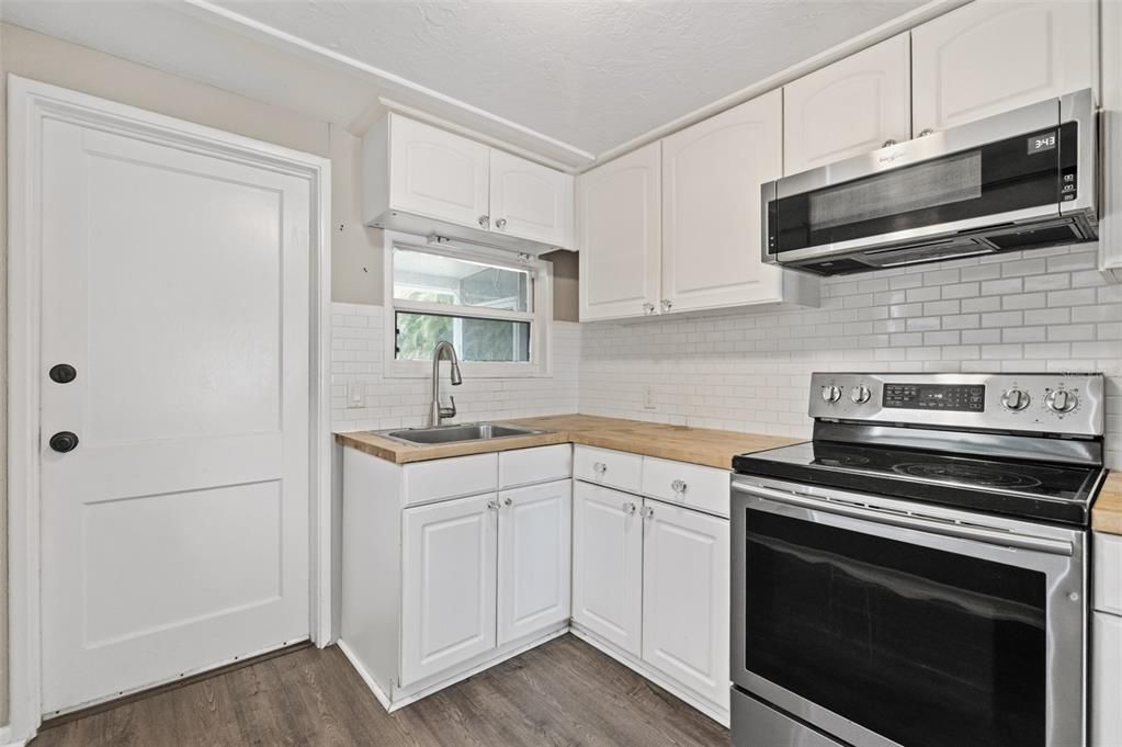 Activo con contrato: $235,000 (2 camas, 1 baños, 572 Pies cuadrados)