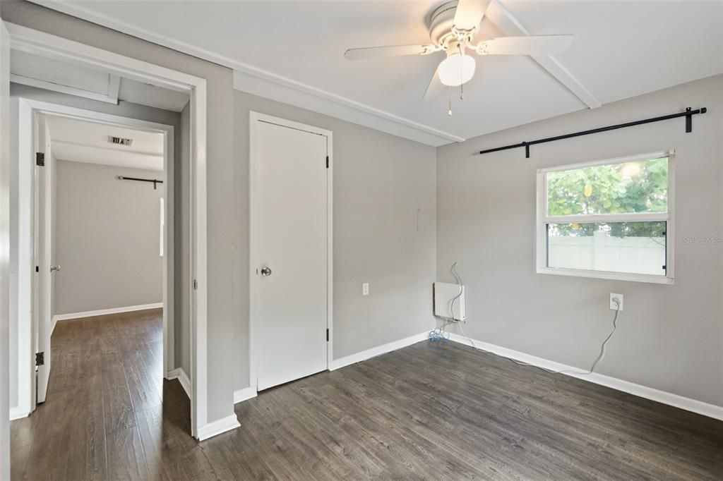 Activo con contrato: $235,000 (2 camas, 1 baños, 572 Pies cuadrados)
