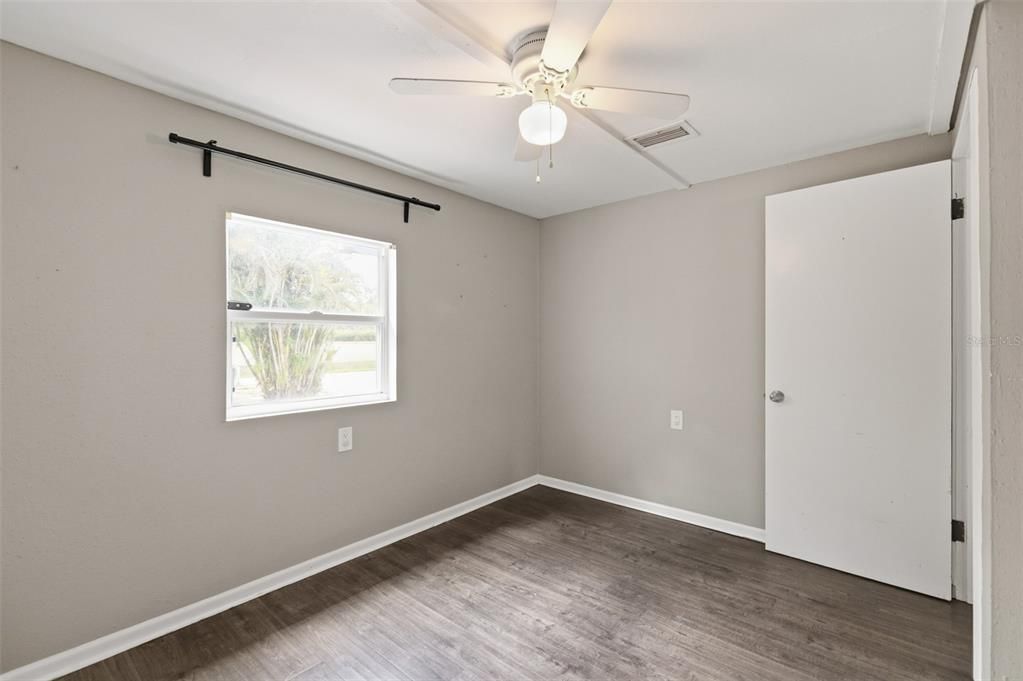Activo con contrato: $235,000 (2 camas, 1 baños, 572 Pies cuadrados)