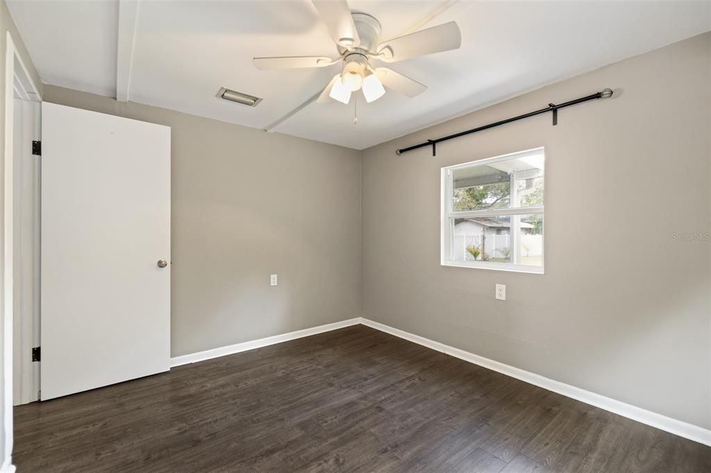 Activo con contrato: $235,000 (2 camas, 1 baños, 572 Pies cuadrados)