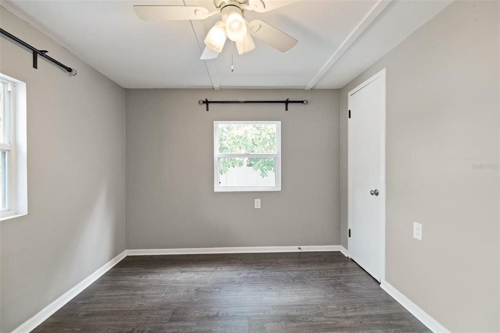 Activo con contrato: $235,000 (2 camas, 1 baños, 572 Pies cuadrados)