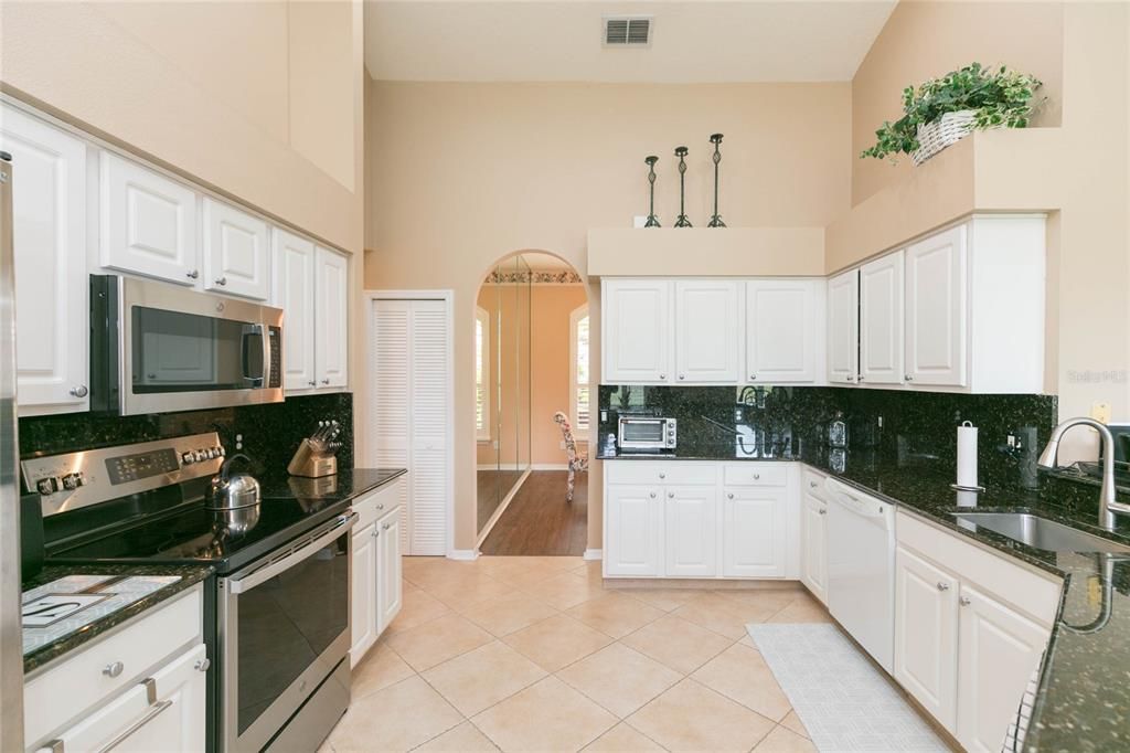 For Sale: $484,900 (4 beds, 3 baths, 2281 Square Feet)