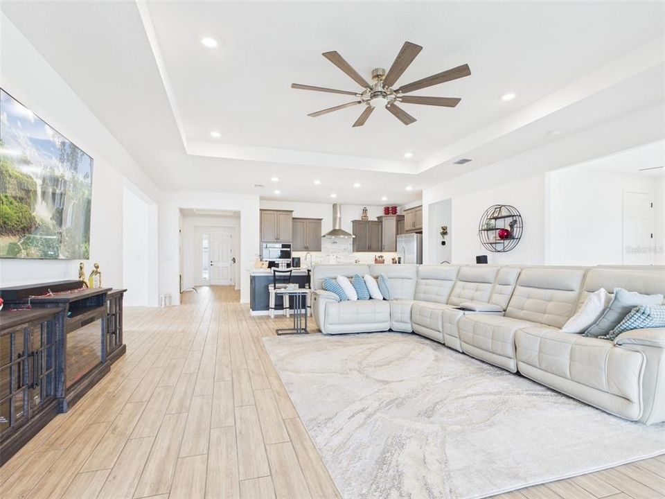 For Sale: $595,000 (4 beds, 4 baths, 3034 Square Feet)