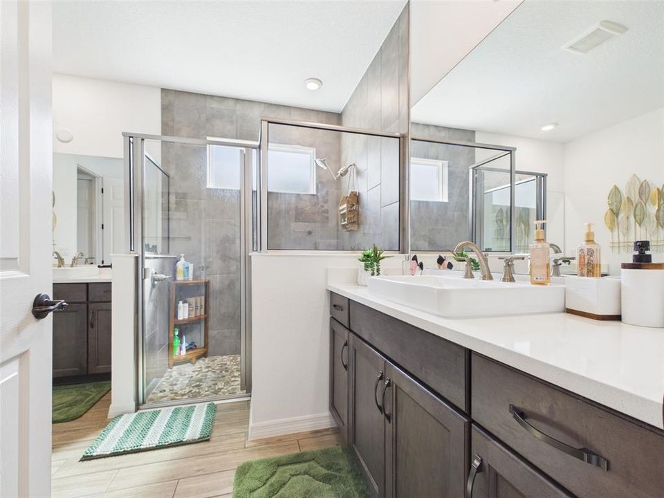 For Sale: $595,000 (4 beds, 4 baths, 3034 Square Feet)