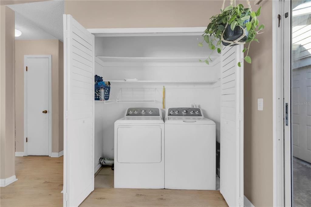En Venta: $315,000 (3 camas, 2 baños, 1372 Pies cuadrados)