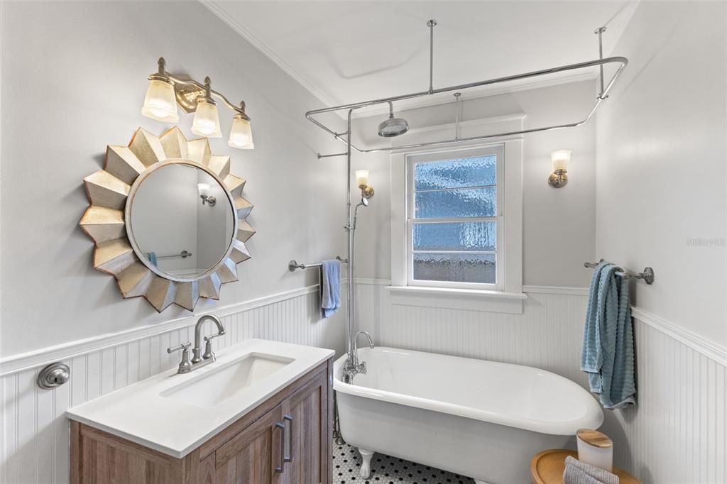 Active With Contract: $650,000 (4 beds, 2 baths, 2128 Square Feet)