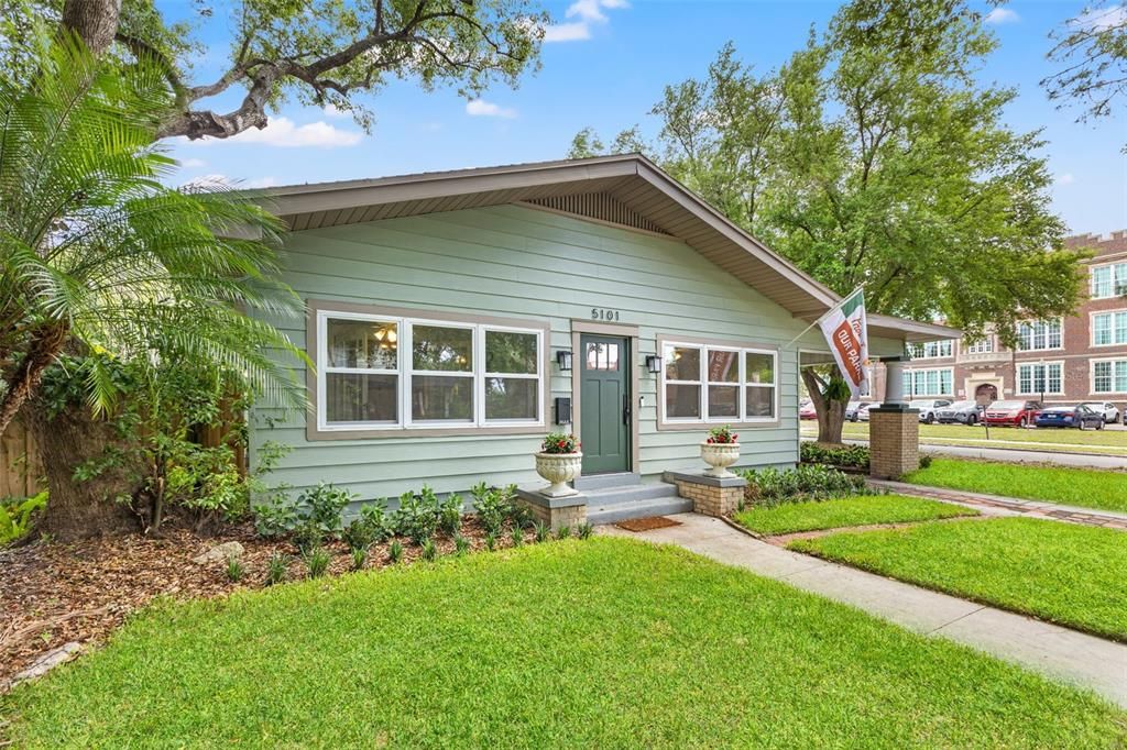 Active With Contract: $650,000 (4 beds, 2 baths, 2128 Square Feet)