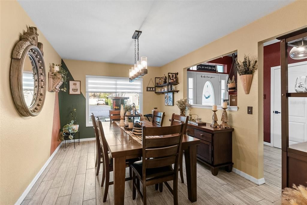 Active With Contract: $385,000 (4 beds, 3 baths, 2072 Square Feet)