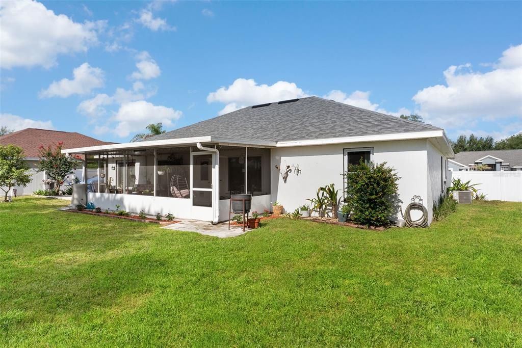 Active With Contract: $385,000 (4 beds, 3 baths, 2072 Square Feet)