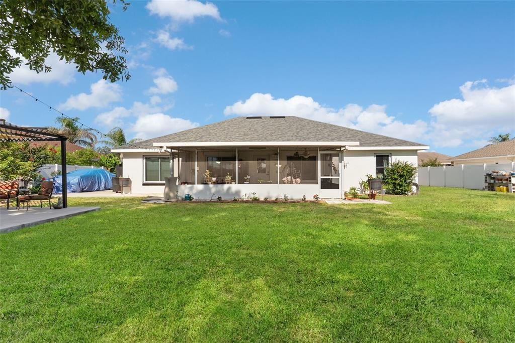 Active With Contract: $385,000 (4 beds, 3 baths, 2072 Square Feet)