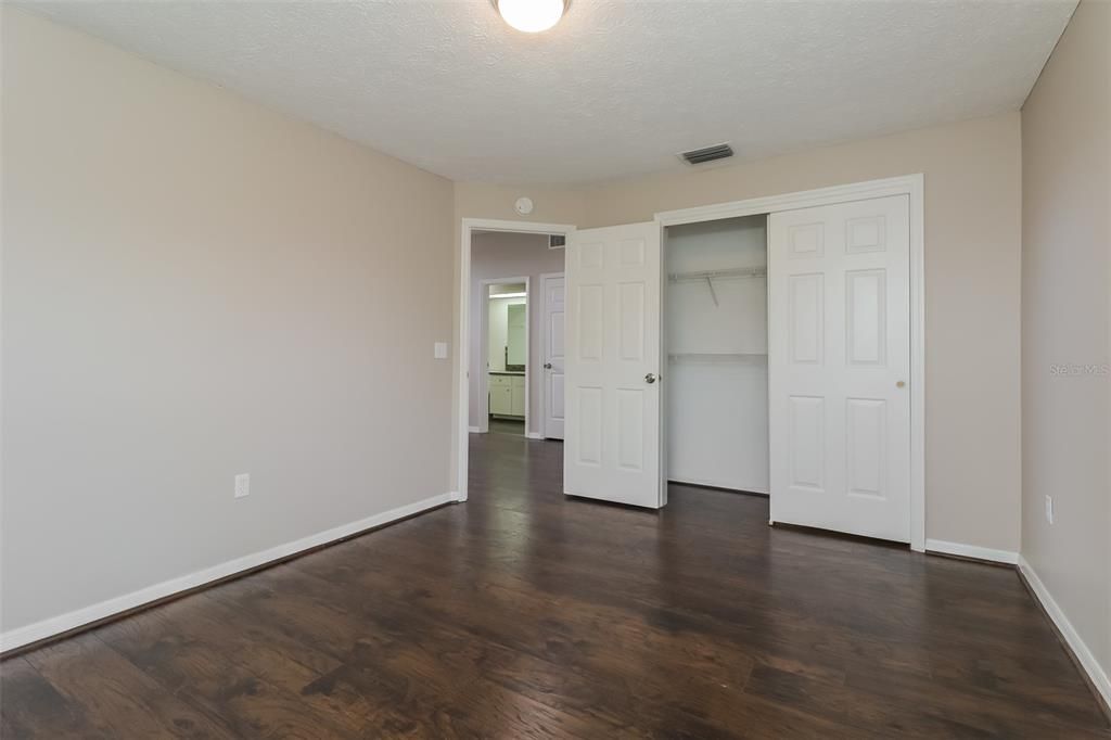 Activo con contrato: $295,900 (3 camas, 2 baños, 1903 Pies cuadrados)