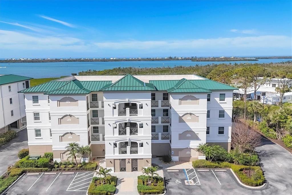For Rent: $3,500 (3 beds, 2 baths, 2028 Square Feet)
