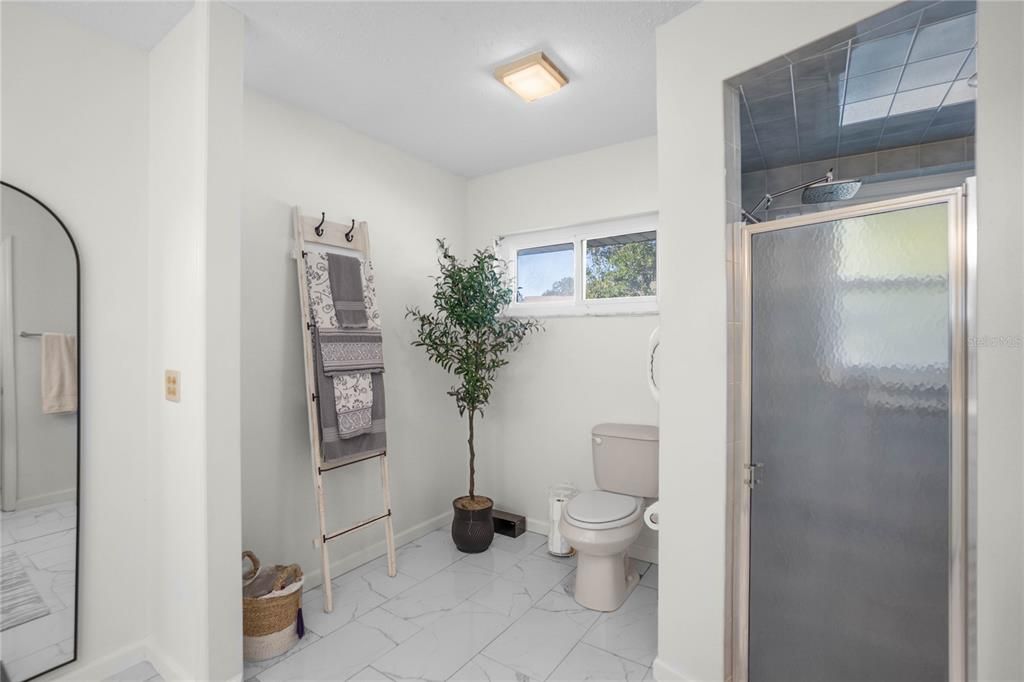 Active With Contract: $300,000 (3 beds, 2 baths, 1635 Square Feet)