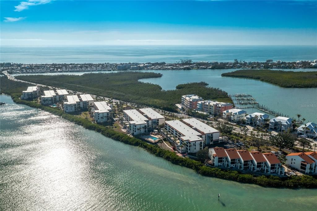 En Venta: $295,000 (2 camas, 2 baños, 1070 Pies cuadrados)