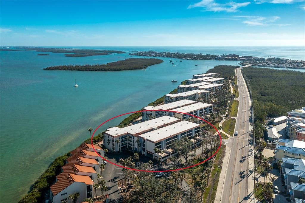 En Venta: $295,000 (2 camas, 2 baños, 1070 Pies cuadrados)