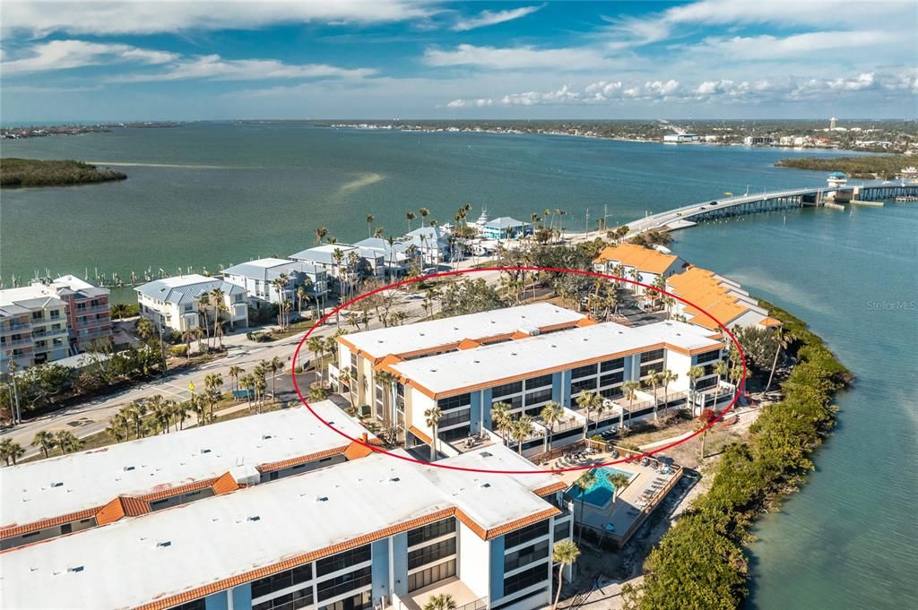 En Venta: $295,000 (2 camas, 2 baños, 1070 Pies cuadrados)
