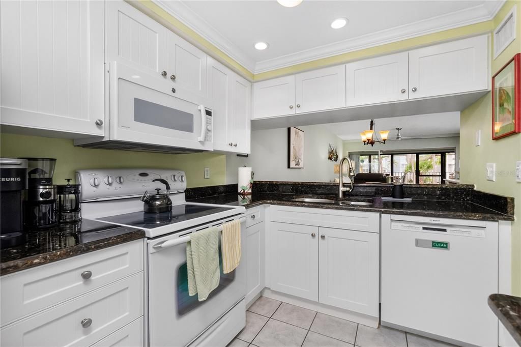 En Venta: $295,000 (2 camas, 2 baños, 1070 Pies cuadrados)