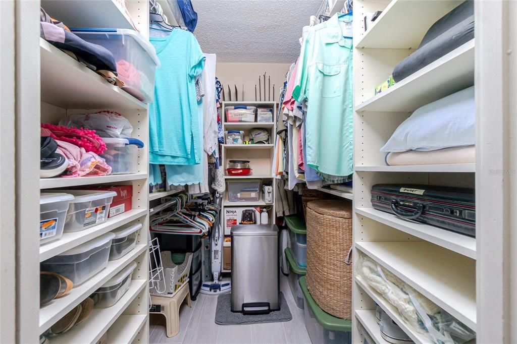 En Venta: $295,000 (2 camas, 2 baños, 1070 Pies cuadrados)
