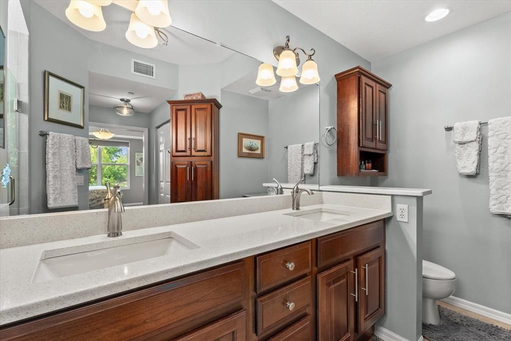 For Sale: $322,900 (2 beds, 2 baths, 1552 Square Feet)