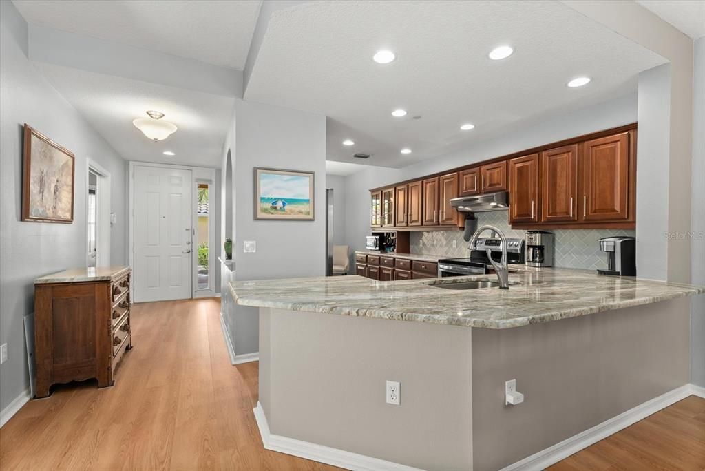 For Sale: $322,900 (2 beds, 2 baths, 1552 Square Feet)