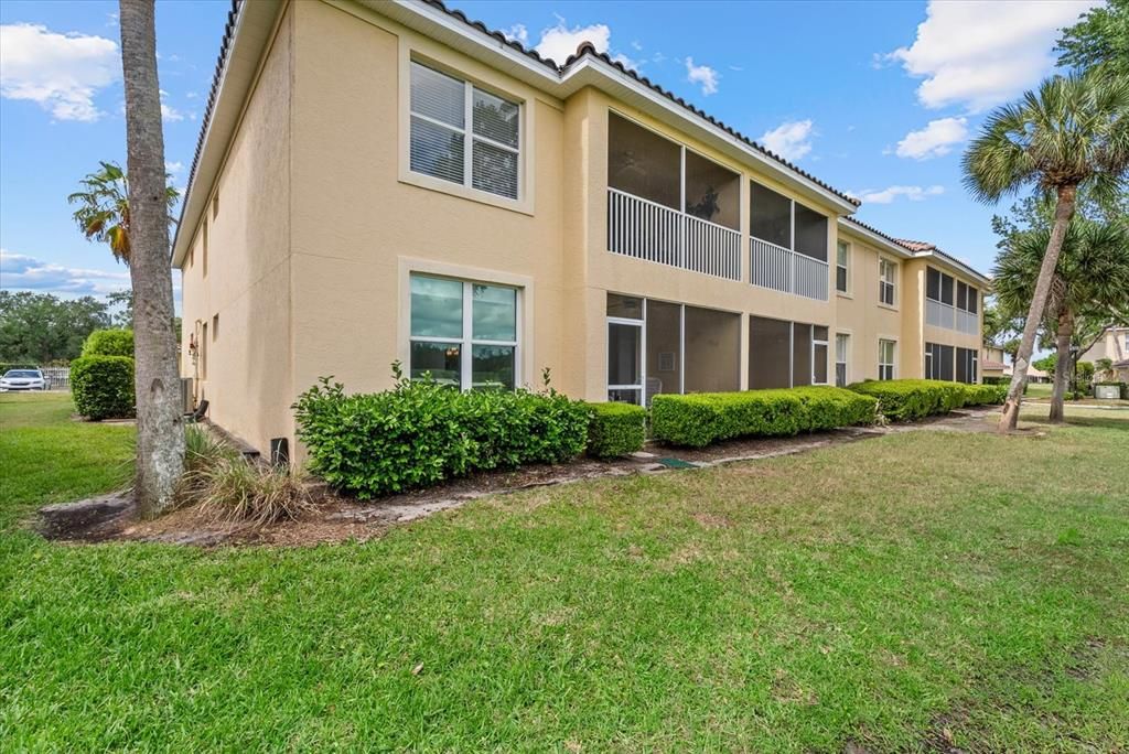 For Sale: $322,900 (2 beds, 2 baths, 1552 Square Feet)