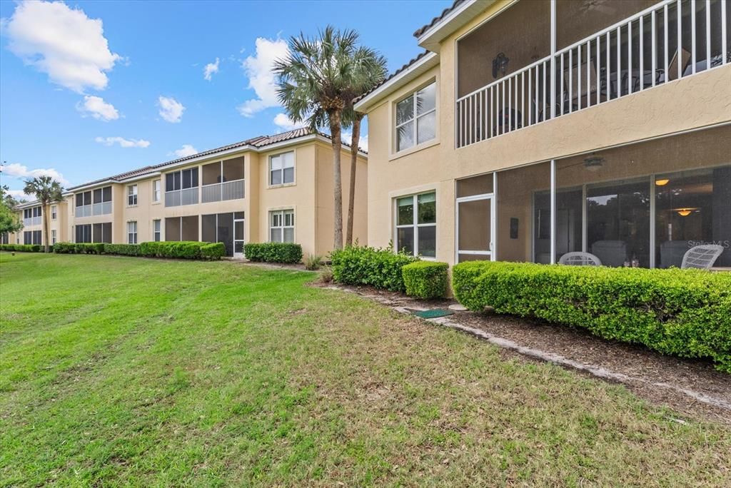 For Sale: $322,900 (2 beds, 2 baths, 1552 Square Feet)