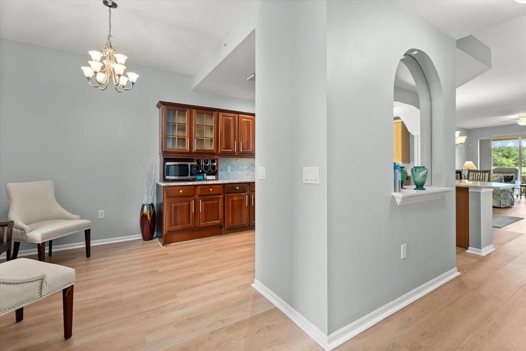 For Sale: $322,900 (2 beds, 2 baths, 1552 Square Feet)