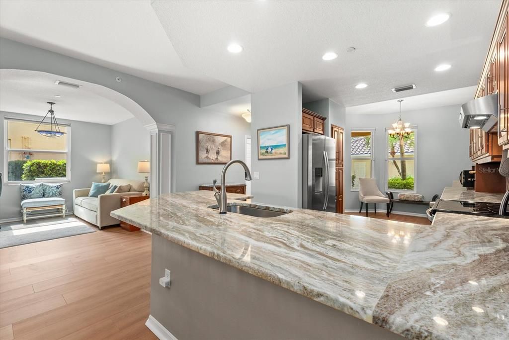For Sale: $322,900 (2 beds, 2 baths, 1552 Square Feet)