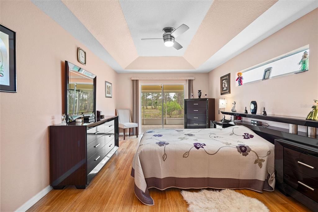 Activo con contrato: $325,500 (3 camas, 2 baños, 1766 Pies cuadrados)